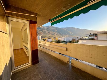 Très grand appartement 3.5p entièrement rénové - Photo 3