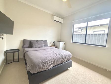3x2 Kallama - Fully Furnished - Photo 2