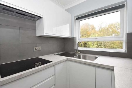 Skipton Way, Horley, RH6 - Photo 3