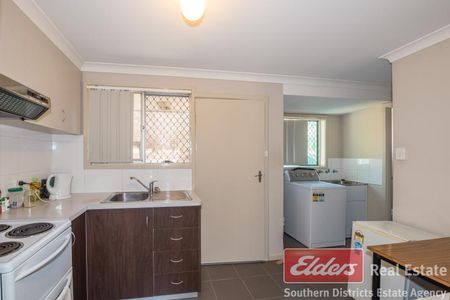 14B Stallard Place - Photo 2