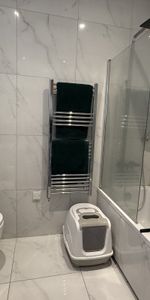 Quilters Way, Stoke Mandeville, AYLESBURY - Photo 3