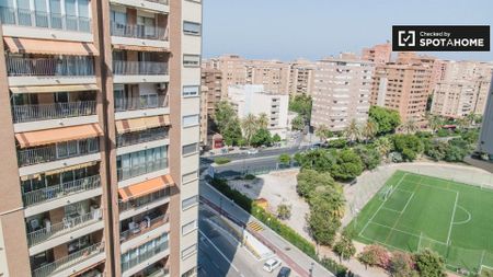 valencia, Valencian Community 46010 - Photo 5