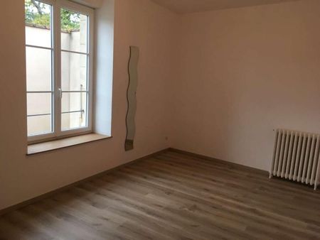 Location Appartement 3 pièces 73m² MONTMORILLON 86500 - Photo 4