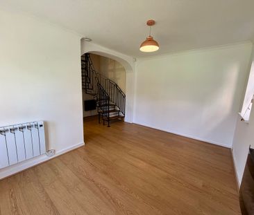 1 bedroom semi-detached to let - Photo 6