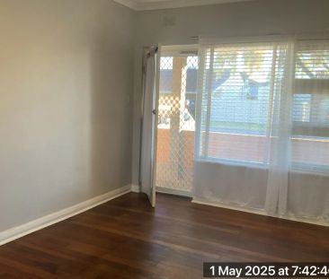 LOCATION, LOCATION, LOCATION 1 Bedroom Unfurnished Unit, Minutes fr... - Photo 1