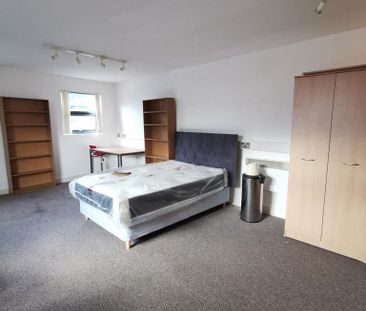 Studio to rent - Photo 5