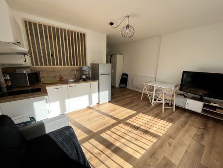 Location Appartement 2 pièces 33m² ST SEBASTIEN SUR LOIRE 44230 - Photo 2