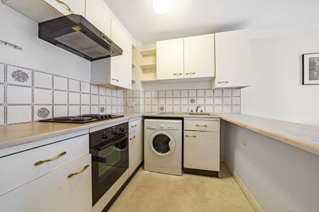 Rotherwood Close, Wimbledon, London, SW20 - Photo 3