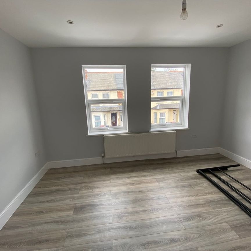 4 Bed Terraced House, Curzon Street, RG30 - Photo 1