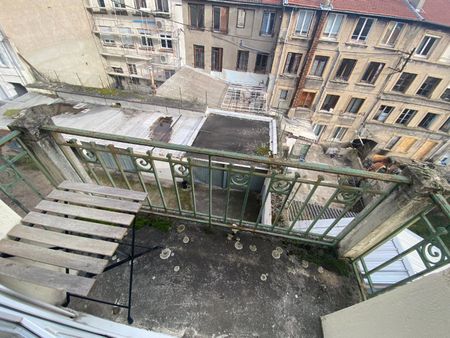 APPARTEMENT T3 A LOUER - Photo 2