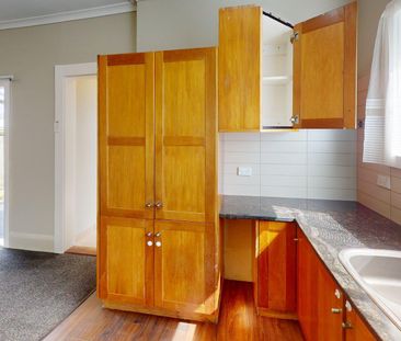 City Centre - 4 Bedrooms - Photo 6