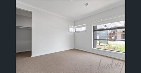 Spacious Family Home in Prime Kalkallo Location - Photo 5