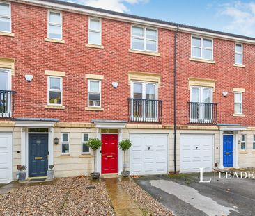 3 bedroom town house to rent Crystal Close, DE3 - Photo 2