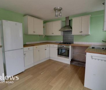 2 bedroom coach house to rent - Photo 5