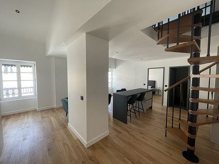 APPARTEMENT T3 A LOUER - LYON 2EME ARRONDISSEMENT - 71.12 m2 - 1 690 € charges comprises par mois - Photo 2