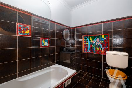 46 Carolyn Street, Adamstown Heights NSW 2289 - House For Rent | Domain - Photo 2