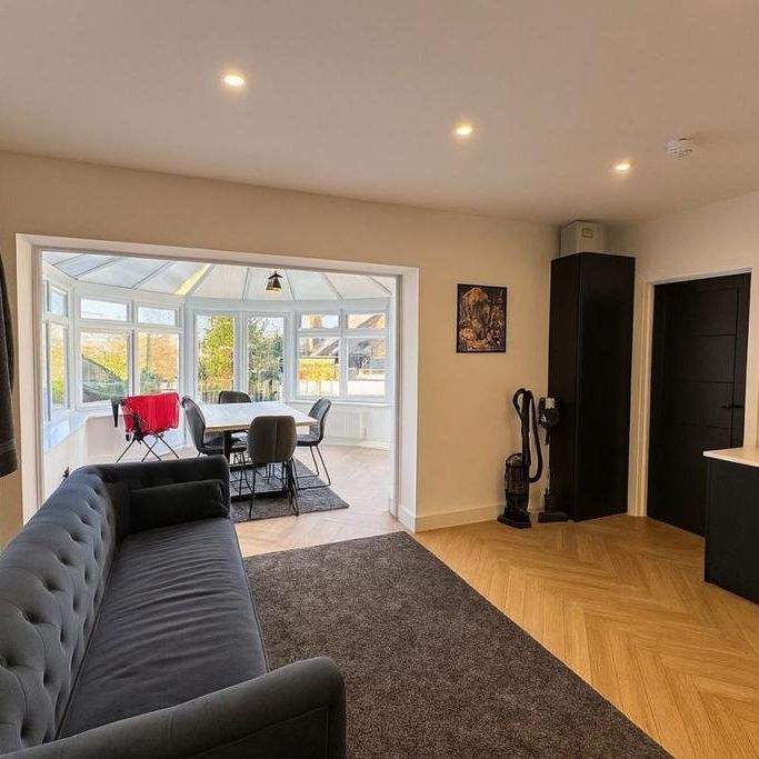 1 bedroom in a house share to rent - Photo 1