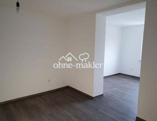 Sofort frei! Kernsanierte moderne 2-Zimmer-Nichtraucherwohnung mit Einbauküche - Photo 1