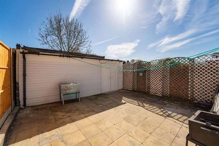 Northcote Avenue, Southall, UB1 - Photo 2
