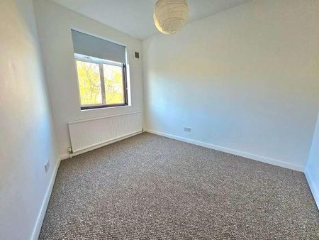 Norfolk Road, Upminster, RM14 - Photo 4