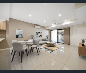 Modern Ground Floor Unit in Prime Location - Photo 1