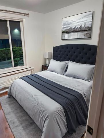 For Lease - 256 Silverbirch Drive Unit# Main Floor, Newmarket, Ontario - Photo 4