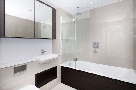 A beautifully appointed, one bedroom apartment situated within this modern development located in the heart of Blackfriars Circus, Southwark. - Photo 5