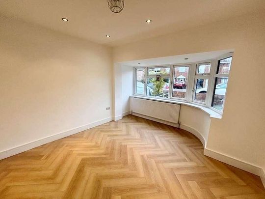 Brightside Avenue, Staines-upon-thames, TW18 - Photo 1