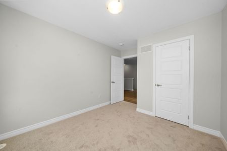 For Lease - 323 Inspire Boulevard, Brampton, Ontario - Photo 4