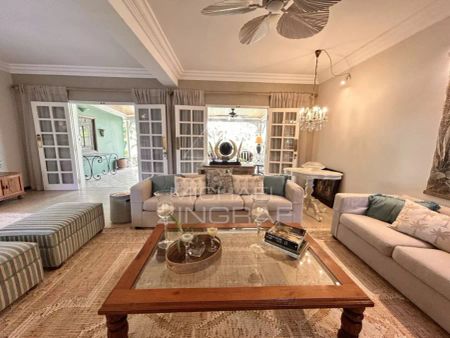 Villa d’Exception avec Accès Privé à la Mer – Pointe aux Canonniers - Photo 3