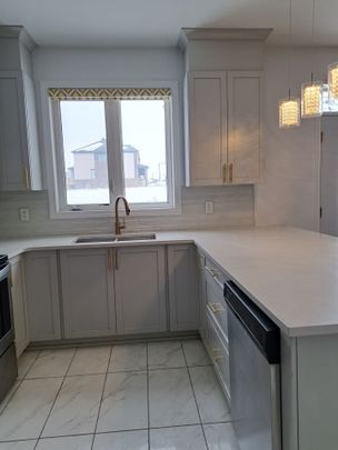 For Lease - 1873 Haiku Street, Barrhaven, Ontario - Photo 1