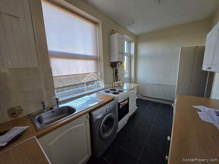 2 bedroom property to rent in Dewsbury - Photo 2