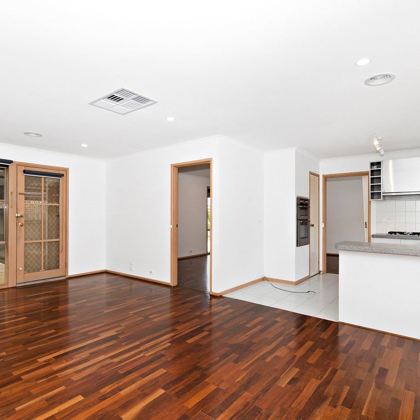 5 Dairy Close, Sydenham VIC 3037 - Photo 1