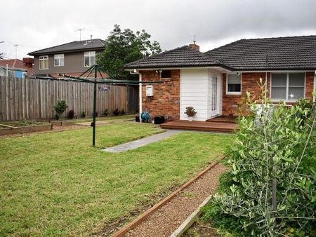 2 Collins Street, Heidelberg Heights - Photo 3