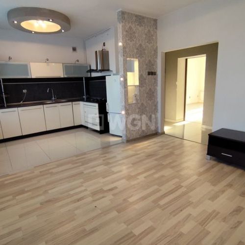 Mieszkanie na wynajem w bloku Radomsko - Photo 1