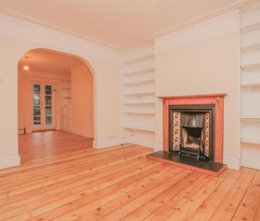 4 bedroom semi-detached house to rent - Photo 2