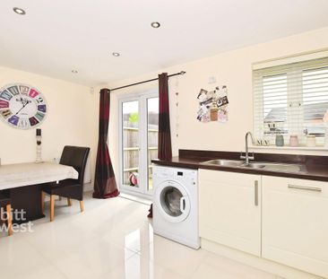 3 bedroom end of terrace house to rent - Photo 6