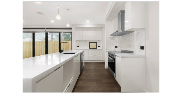 Stylish Double-Storey Home in Prime Blackburn Location - Photo 1