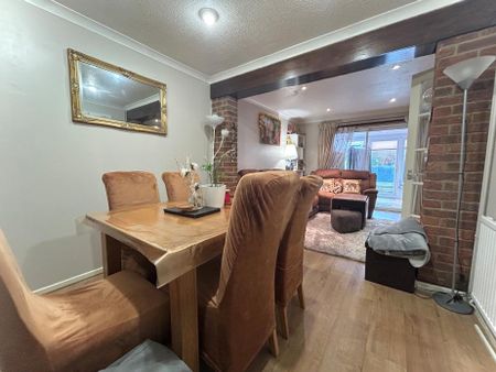 3 bedroom house to rent - Photo 3