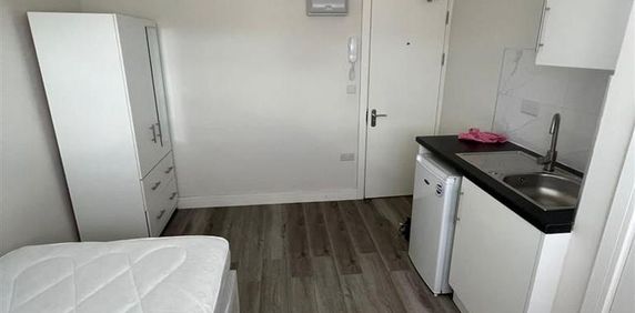 Studio to rent - Photo 2