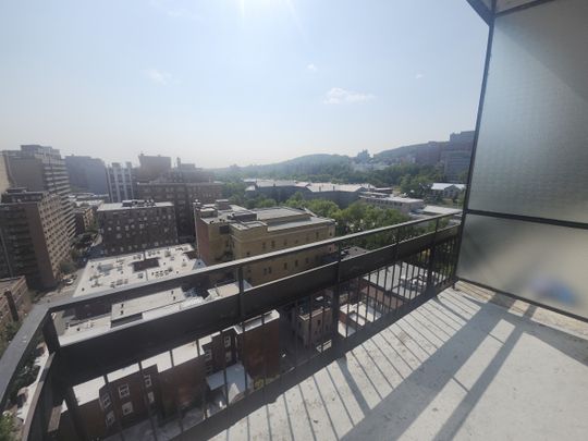 Loft à louer semi-meublé au centre-ville (chauffage inclus) - Photo 1