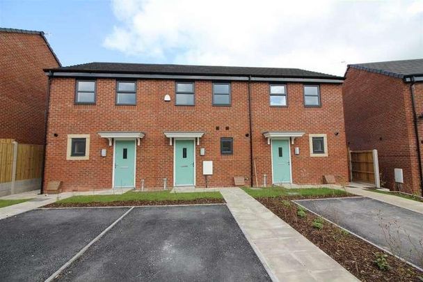 Mary Street, Heywood, OL10 - Photo 1