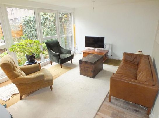 4 bedroom house to rent - Photo 1