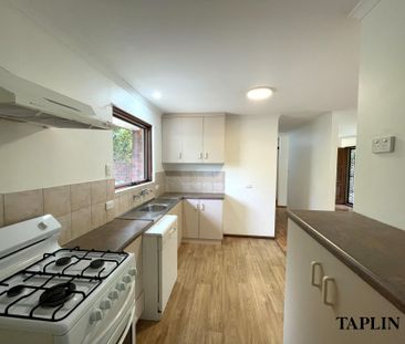 16 Balee Road, Happy Valley - Photo 1