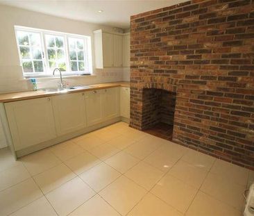 Long Lane, Ickenham, UB10 - Photo 6