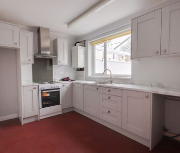 2 Bedroom - Photo 3