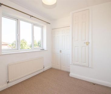 2 bedroom semi-detached house to rent - Photo 3