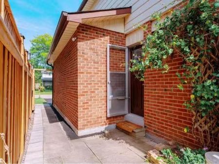 For Lease - 49 Summerfeldt Crescent Unit# Bsmt, Markham, Ontario - Photo 2