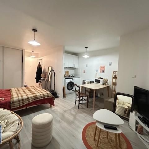 Location Appartement 1 pièce 27m² POITIERS 86000 - Photo 1