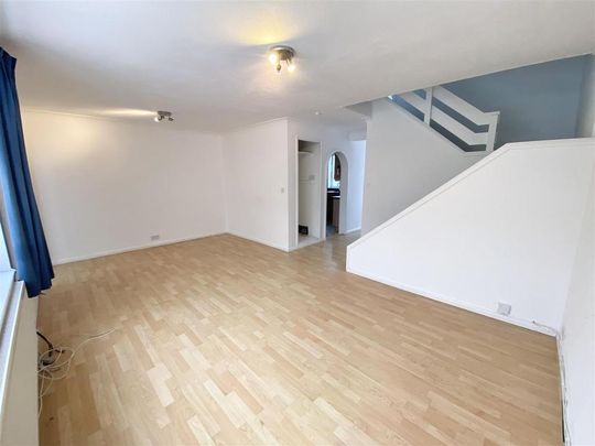 4 bedroom terraced house to rent - Photo 1